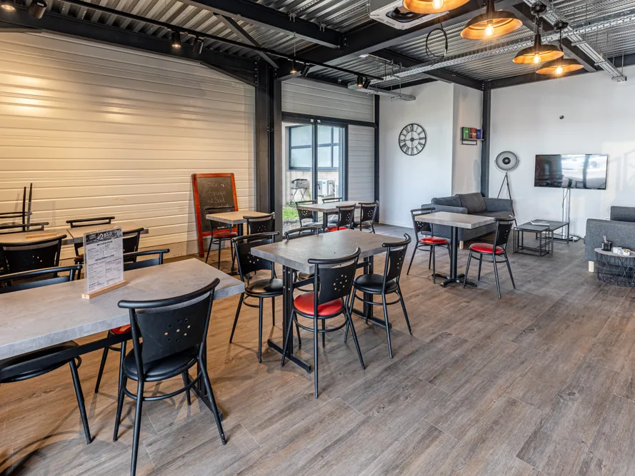 Clubhouse et terrasse